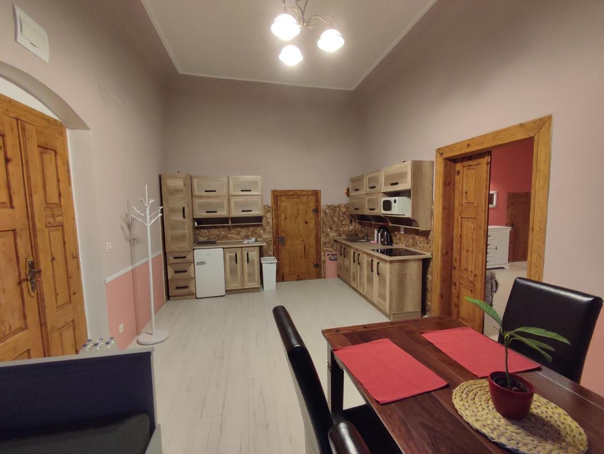 Zamecky Apartman - Castle Apartment Stribro Luaran gambar