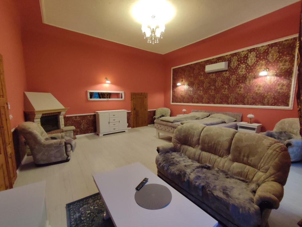 Zamecky Apartman - Castle Apartment Stribro Luaran gambar